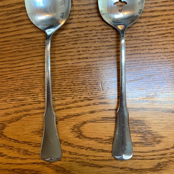 (2) Oneida Stainless Patrick Henry Serving Spoons - Picture 1 of 5